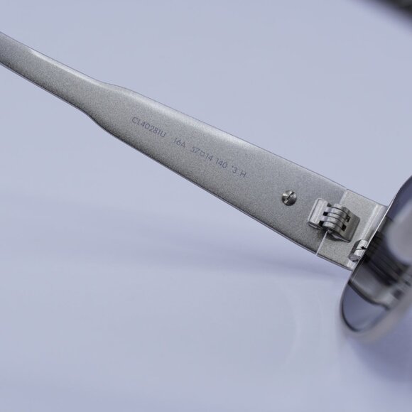 🕶️ New Celine CL40281U 16A Sunglasses - Shiny Palladium Frame, Smoke Lenses - Picture 6 of 11